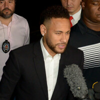 Filho de Neymar tem faltado às aulas por acusação contra o jogador, diz 'JN'