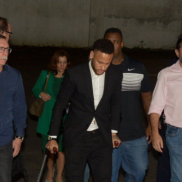 Neymar declarou que o filho tem sido xingado de 'filho de estuprador'