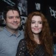Larissa Maciel e o marido, André Surkamp, assistiram estreia da peça 'O Mistério de Irma Vap'