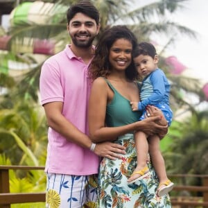 A família de Aline Dias se divertiu no Beach Park, em Aquiraz, no Ceará