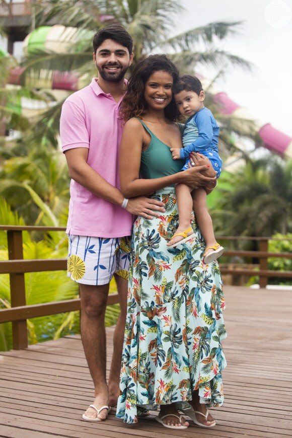 A família de Aline Dias se divertiu no Beach Park, em Aquiraz, no Ceará