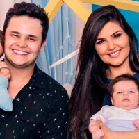 Matheus Aleixo e Paula Aires mostram decoração do novo quarto dos filhos. Fotos!