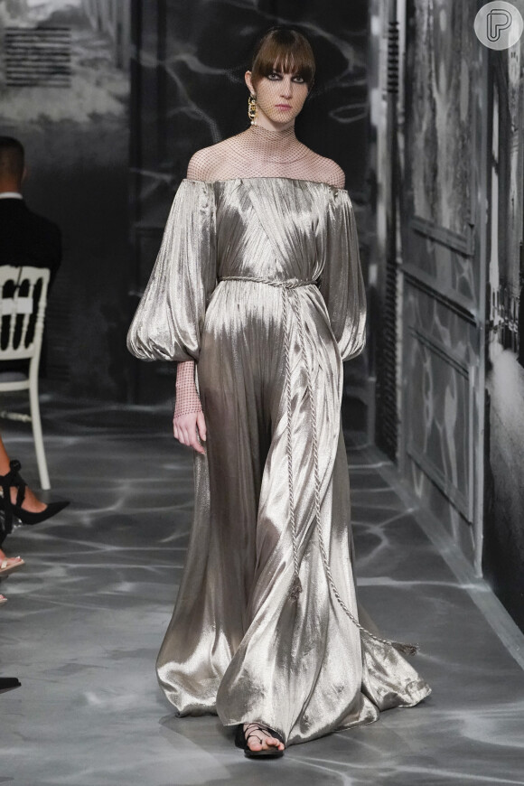 Vestidos da alta-costura: look romântico, mas não menos poderoso, da Dior