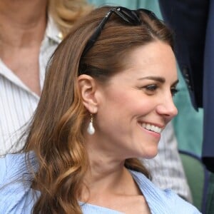 Kate Middleton usou seu parto de brincos preferidosm da in2 Design