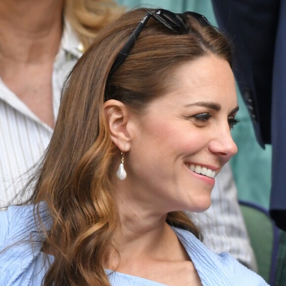 Kate Middleton usou seu parto de brincos preferidosm da in2 Design