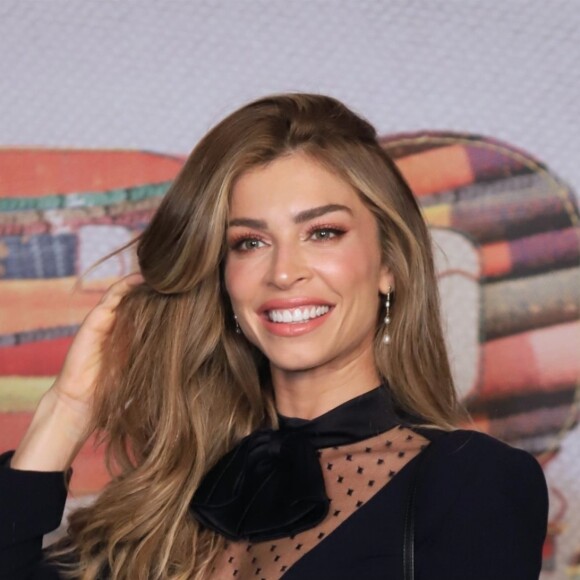 Grazi Massafera foi elogiada por internautas diante de comentário carinhoso para a foto de Cauã Reymond com Sofia