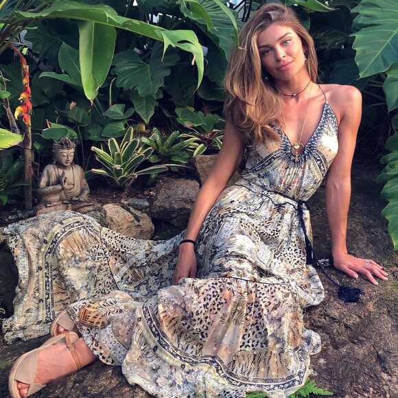 Grazi Massafera escreveu na foto de Cauã Reymond com a filha dos dois: 'Foto linda'