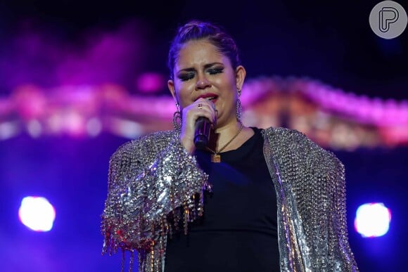 Marilia Mendonça chora com declaração de Zé Neto e Cristiano em show no Ceará nesta quarta-feira, dia 17 de julho de 2019
