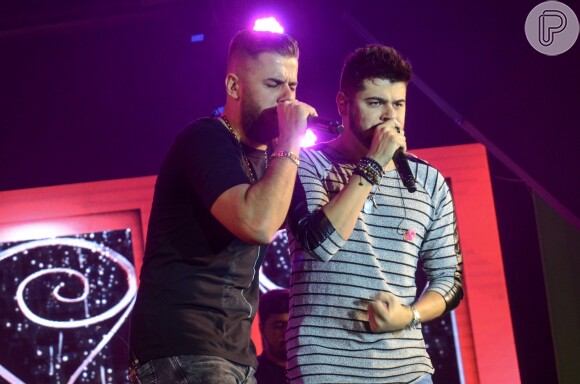 Zé Neto e Cristiano mudam letra de música para fazer homenagem em show no Ceará nesta quarta-feira, dia 17 de julho de 2019