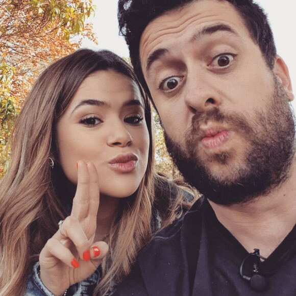 Maisa Silva explicou que noivado com Nicolasa Arashiro era brincadeira de Maurício Meirelles