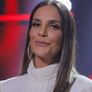 Ivete Sangalo viaja rumo às Maldivas com marido, Daniel Cady, e brinca em ter mais filhos