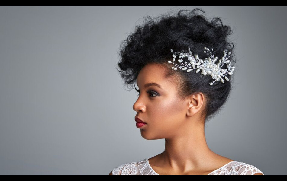 Penteado de noiva para cabelos cacheados: 5 opções para se inspirar -  Purepeople