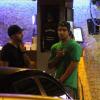 Caio Castro passou a noite com amigos em um bar