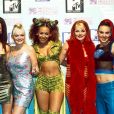 As Spice Girls num evento da MTV de 1997 dando aula de barriga de fora