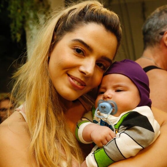 Giovanna Lancellotti paparica Zion, filho de Jade Seba e Bruno Guedes