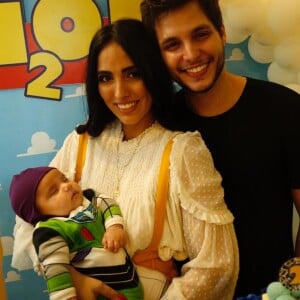 Jade Seba e Bruno Guedes fazem festa de dois meses com tema 'Toy Story' para o filho, Zion