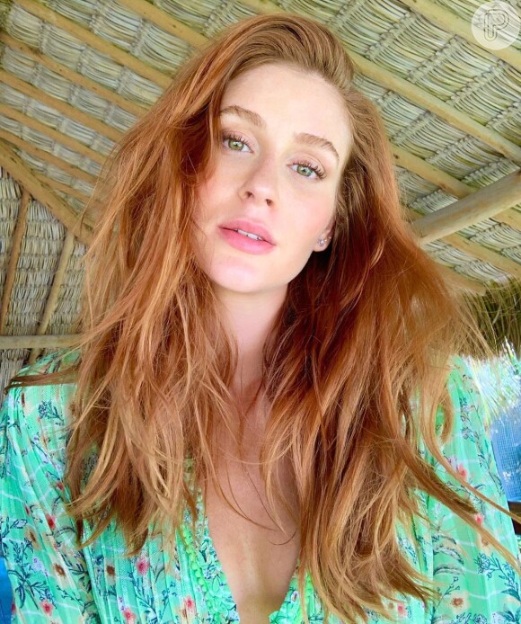 Marina Ruy Barbosa ensina a fazer maquiagens leves em vídeo nesta segunda-feira, dia 29 de julho de 2019