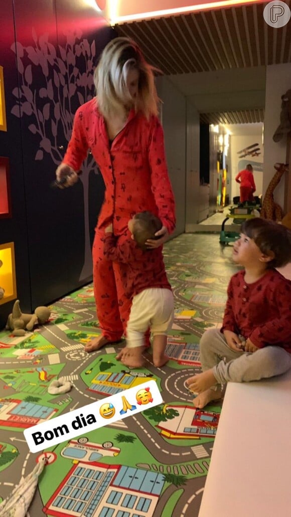 Andressa Suita posta foto usando pijama igual ao dos filhos