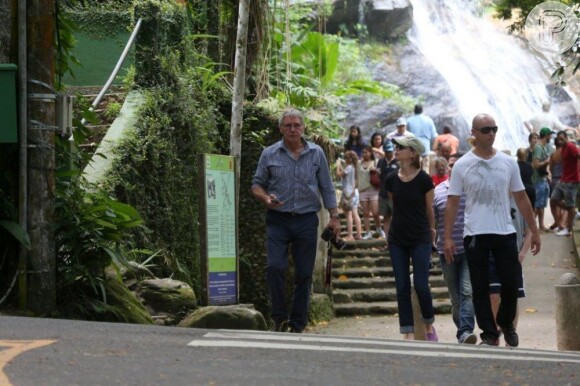 Harrison Ford e sua família apreciaram as cachoeiras do Parque Nacional da Tijuca