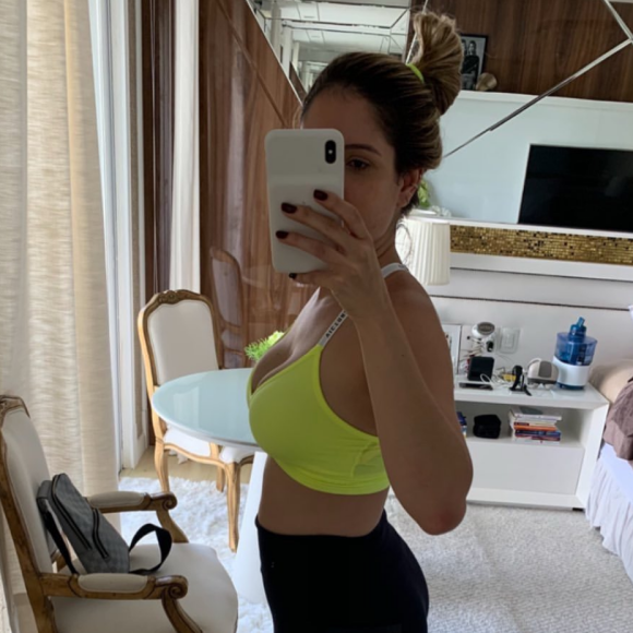 Thyane Dantas exibiu o corpo em look fitness antes de emagrecer