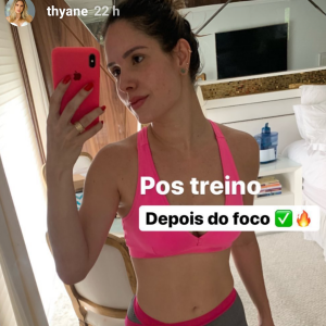 Thyane Dantas mostrou a barriga definida em foto no Instagram