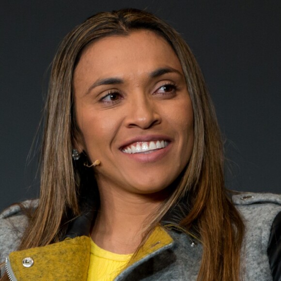 Namorada de Marta Silva revela câncer de mama