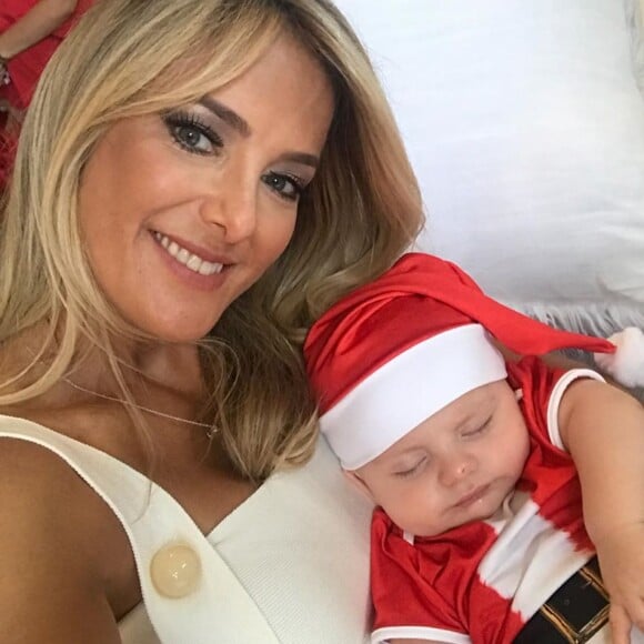 Filho de Karina Bacchi, Enrico Bacchi ganhou homenagem pelos seus 2 anos da madrinha, Ticiane Pinheiro: 'Príncipe'