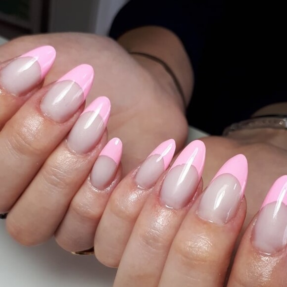 Unha pode ter francesinha mais larga