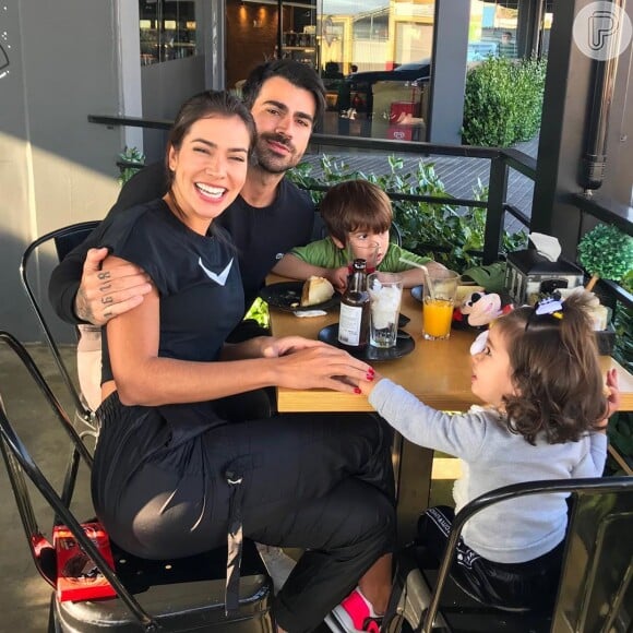 Ex-BBB Adriana Sant'Anna é casada com Rodrigão, com quem tem 2 filhos