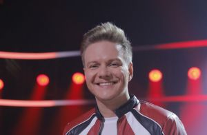 Teo Teló surge em foto de noivado e confunde web: 'Pensei que fosse o Michel'