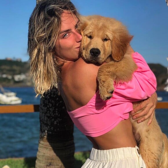 Giovanna Ewbank adora animais e possui mais de 3 cachorros