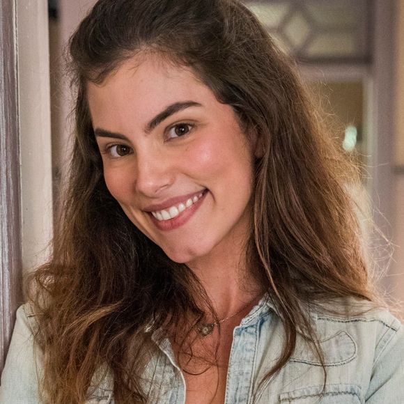 Joana (Bruna Hamú) e Maria da Paz (Juliana Paes) têm primeiro encontro conturbado na novela 'A Dona do Pedaço'