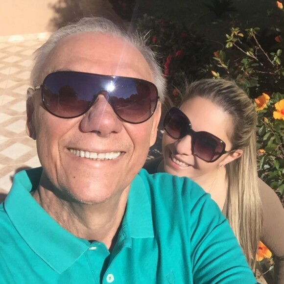 Luciana Lacerda se declarou para Marcelo Rezende na rede social