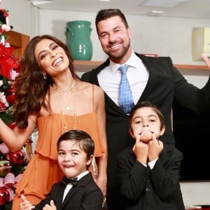 Juliana Paes explica como concilia família, trabalho e cuidados com a beleza: 'A gente tem que virar meio mulher-maravilha'