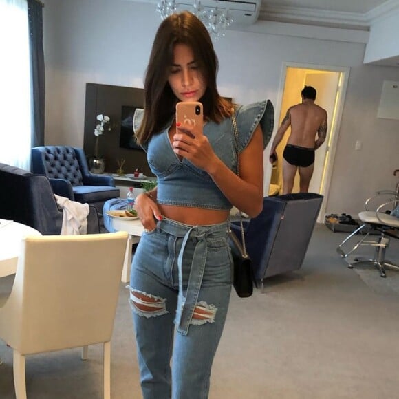 Adriana Sant'Anna mostrou o marido, Rodrigão, de cueca em fotos