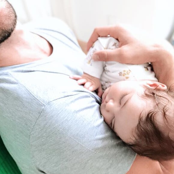 Filha de José Loreto chama atenção por boca e olhar igual ao do pai nesta sexta-feira, dia 20 de setembro de 2019