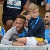 Filho de Neymar e Carol Dantas, Davi Lucca não escondeu o lado coruja com o irmão mais novo em vídeo