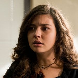 Rui (Rômulo Arantes Neto) volta e Rita (Alanis Guillen) fica preocupada na novela 'Malhação: Toda Forma de Amar'