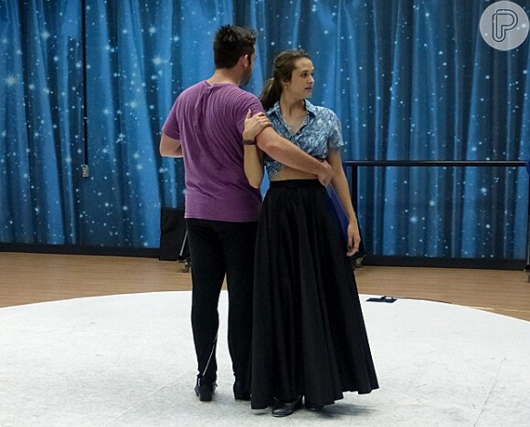 Juliana Paiva está participando da temporada 2014 da 'Dança dos Famosos'