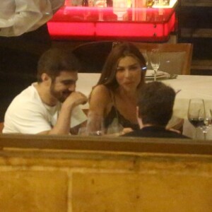 Caio Castro jantou com Grazi Massafera e amigos em restaurante da Lagoa, Zona Sul do Rio, nesta sexta-feira, 4 de outubro de 2019