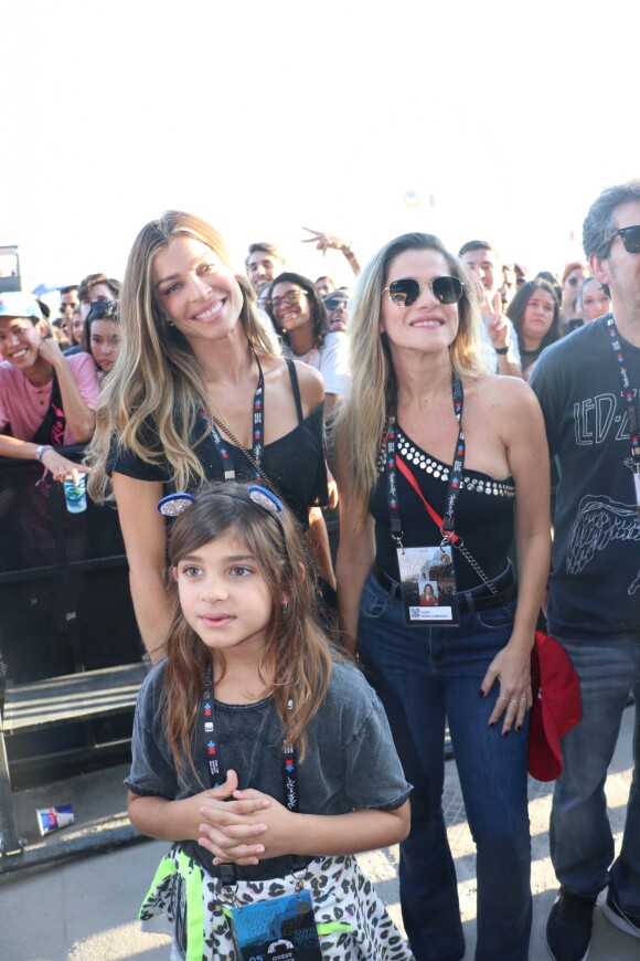 Grazi Massafera vai ao Rock in Rio com a filha, Sofia, de 7 anos