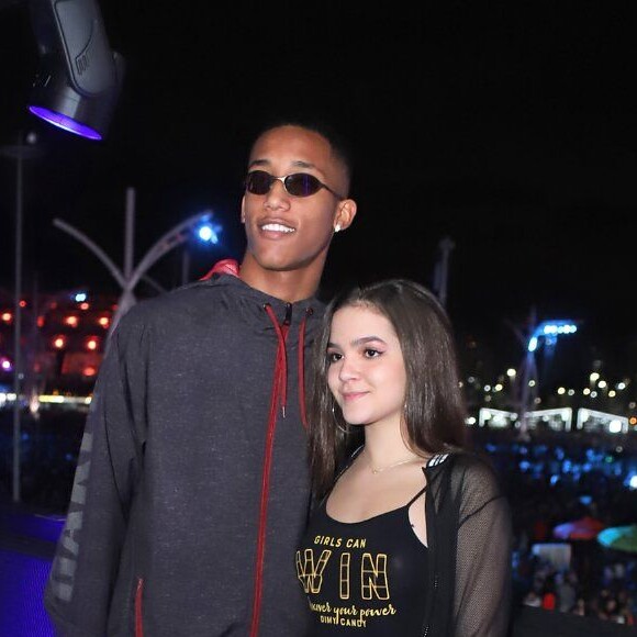 Mel Maia e o namorado, João Pedro, foram juntos ao Rock in Rio no final de semana passado. A atriz voltou ao festival neste sábado, 5 de outubro de 2019, sem o jogador, que está concentrado para jogo do Fluminense diante do Botafogo