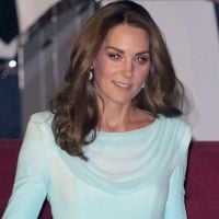 Kate Middleton usa versão moderna de roupa paquistanesa em viagem ao país