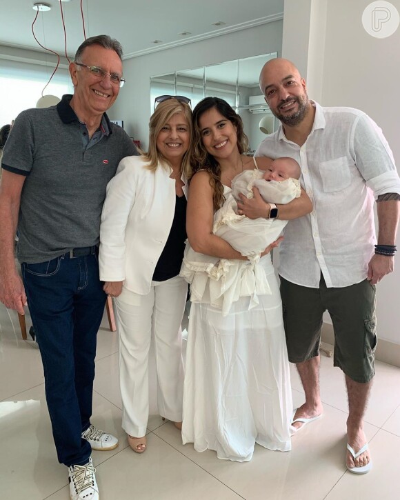 Camilla Camargo reuniu amigos e familiares no batizado do filho, Joaquim