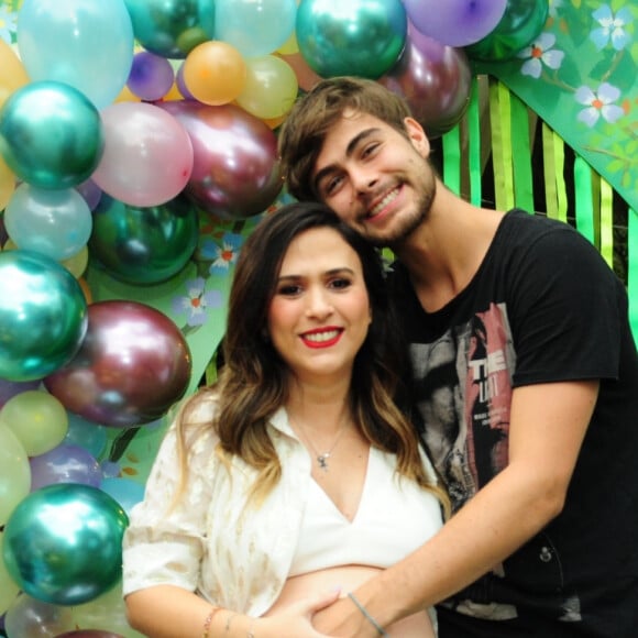 Tatá Werneck mostrou foto do parto da filha, fruto da relação com Rafael Vitti