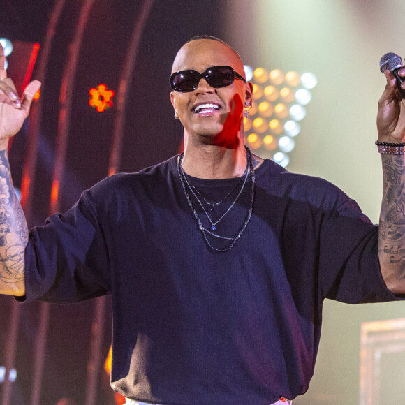Léo Santana dança com Maiara e Maraisa no 'SóTocaTop' neste sábado, dia 26 de outubro de 2019