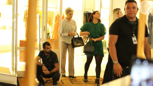 Paolla Oliveira grava novela 'A Dona do Pedaço' no shopping Fashion Mall, no Rio de Janeiro