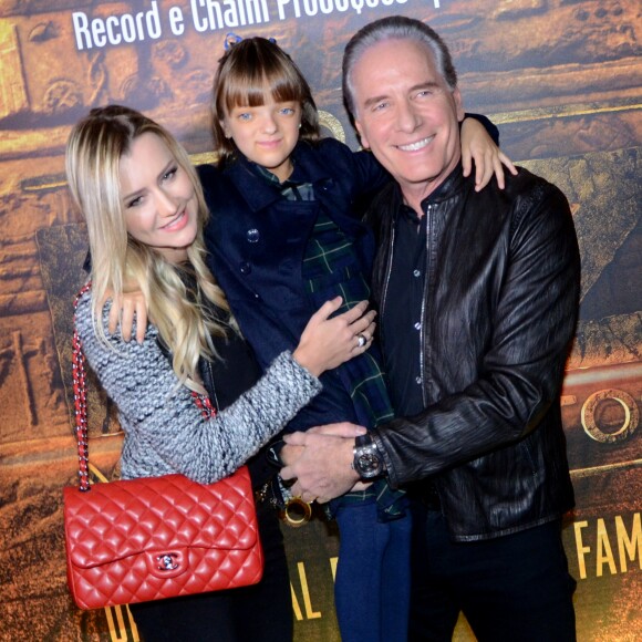 Roberto Justus é pai de Rafa Justus e de outros três filhos de relações anteriores, Fabiana, Ricardo e Luiza