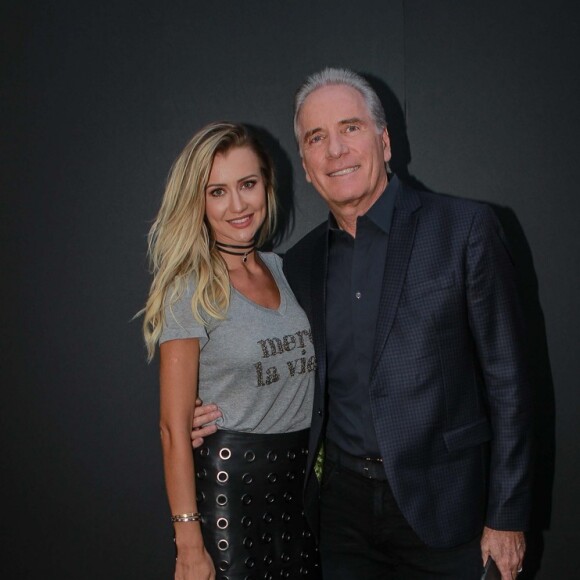 Roberto Justus se emocionou ao falar da chegada do 5º filho: 'Coroar esse nosso lindo amor com um bebê que vai chegar é a maior realização de nossa vida'