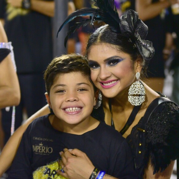 Mileide Mihaile publicou vídeo do Halloween do filho e foi alvo de críticas